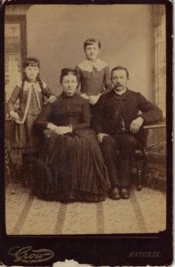 Francis Lousia Shaffer Chapman and family